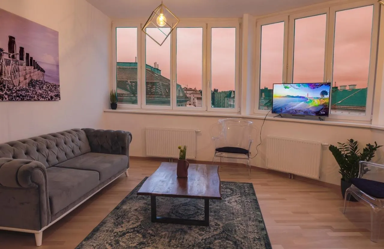 Apartment Gesamte Unterkunft Ueber Den Daechern Wiens Austria